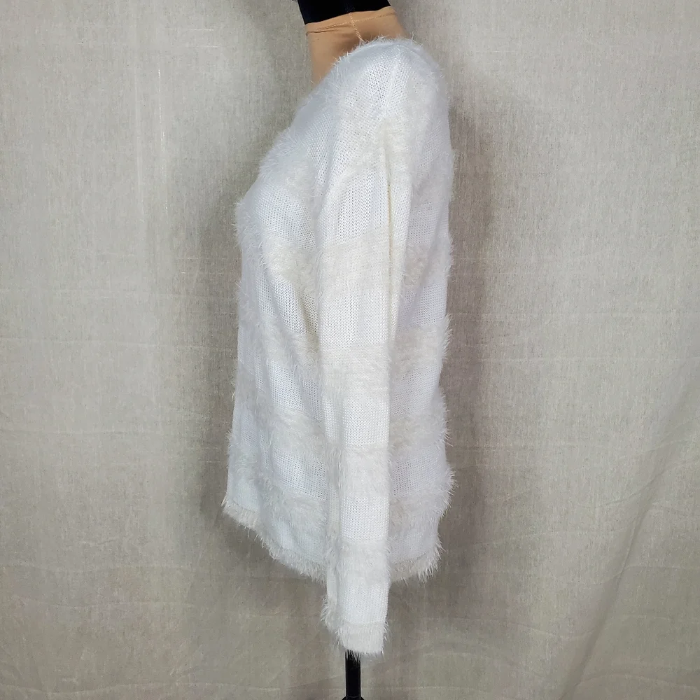 ♡ Josepeh A. Cream Long Sleeve Striped Eyelash Fur Sweater Size Medium - Picture 5 of 7